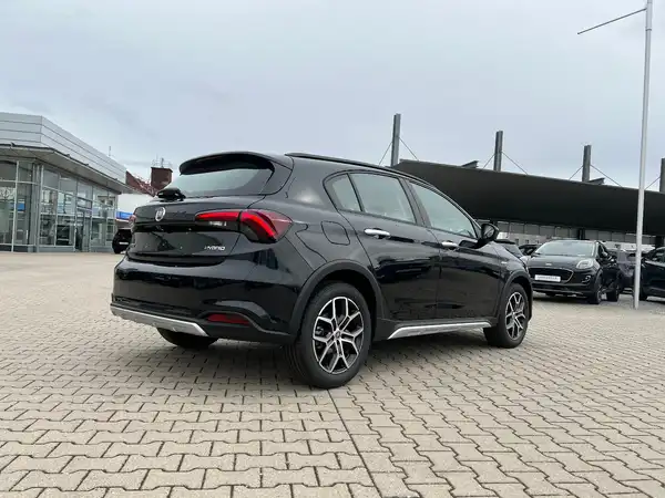FIAT TIPO (3/23)