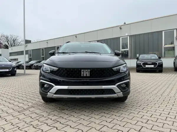 FIAT TIPO (5/23)