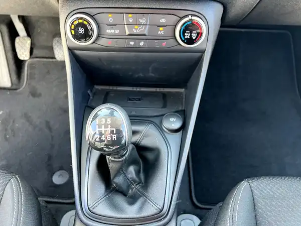 FORD CONNECT (23/27)
