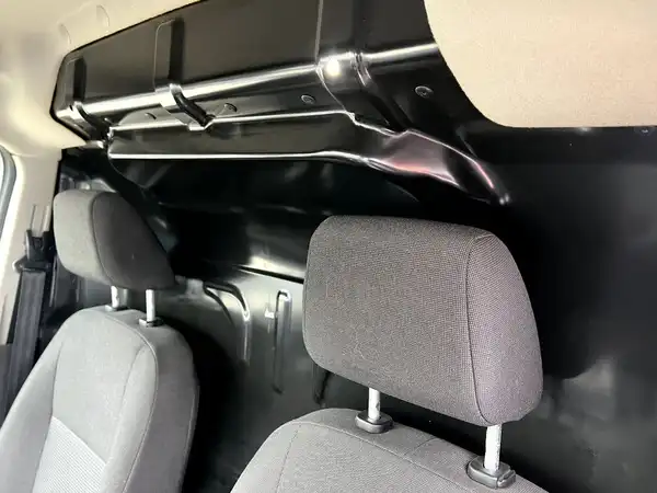 FORD CONNECT (19/28)