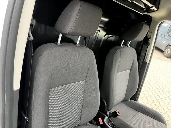 FORD CONNECT (22/28)
