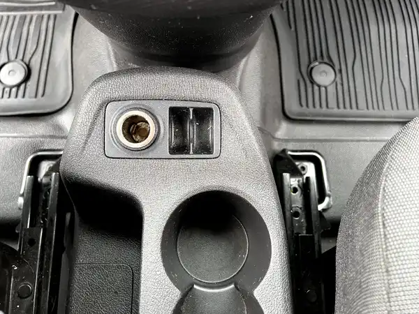 FORD CONNECT (23/28)