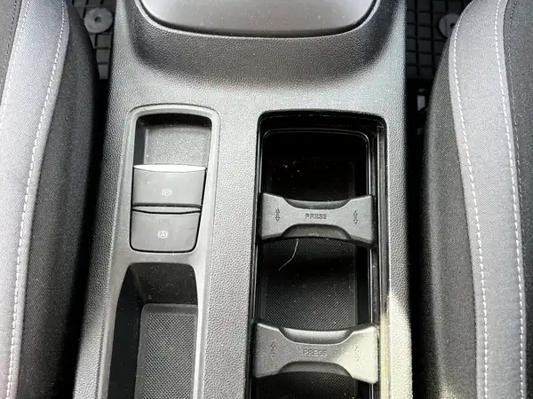 FORD CONNECT (22/27)