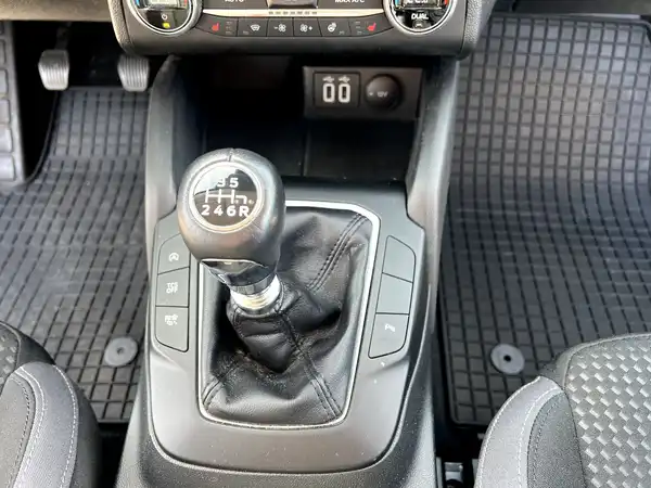 FORD CONNECT (23/27)