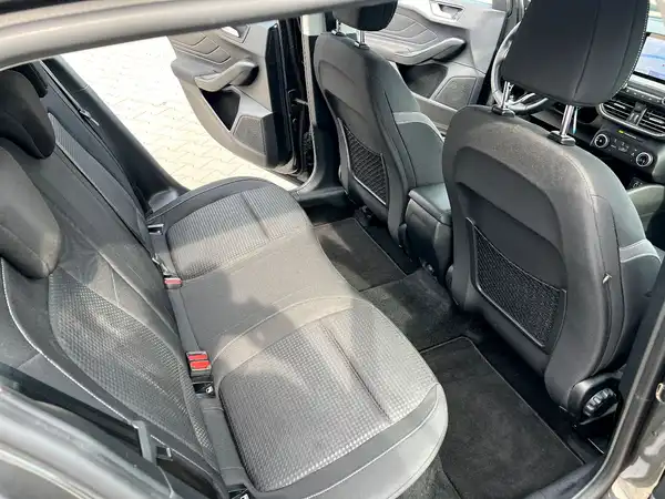 FORD CONNECT (15/27)