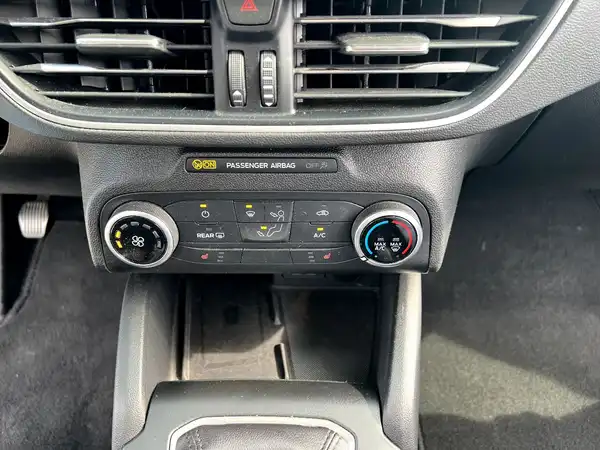 FORD CONNECT (24/27)