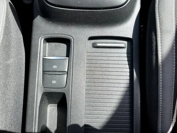 FORD CONNECT (23/28)