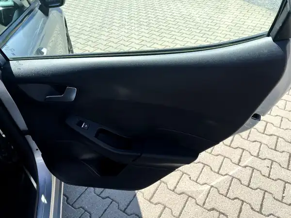 FORD CONNECT (14/27)