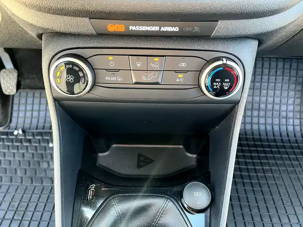 FORD CONNECT (24/27)