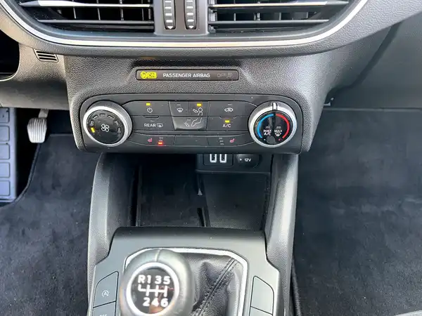 FORD CONNECT (23/26)