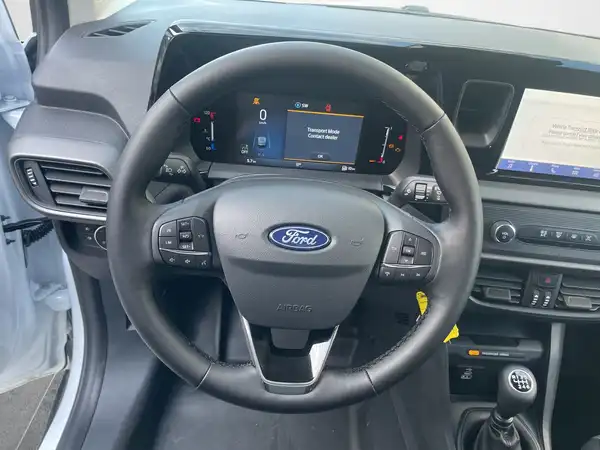 FORD COURIER (10/17)