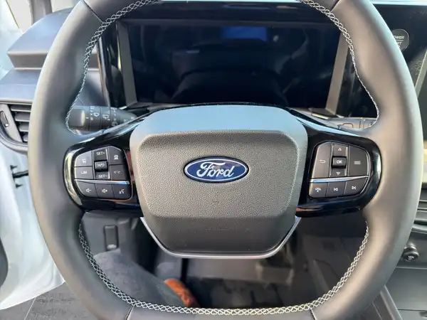 FORD COURIER (10/16)