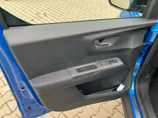 FORD COURIER (10/25)