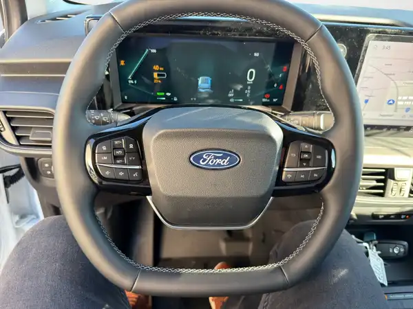 FORD COURIER (10/15)