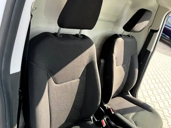 FORD COURIER (18/23)