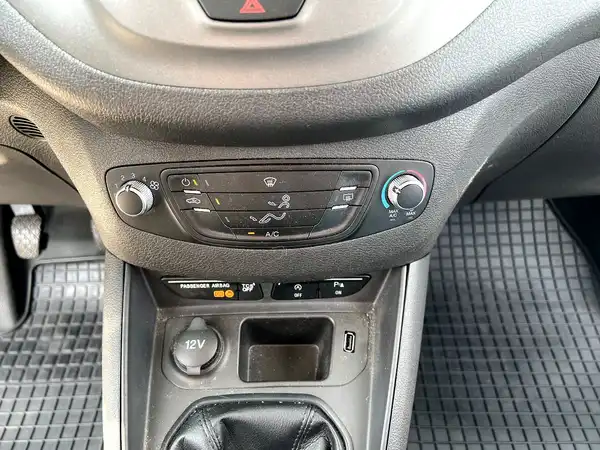 FORD COURIER (20/23)