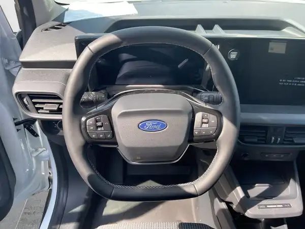 FORD COURIER (10/20)