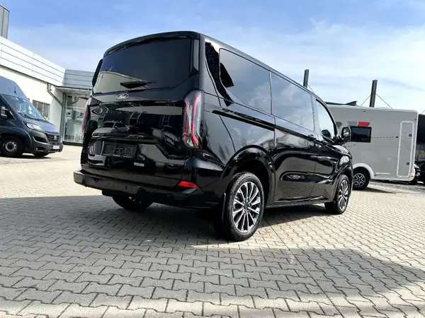 FORD CUSTOM (4/28)