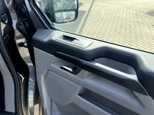 FORD CUSTOM (23/29)