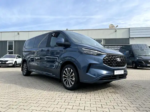 FORD CUSTOM (5/28)