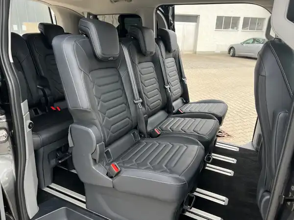 FORD CUSTOM (16/26)