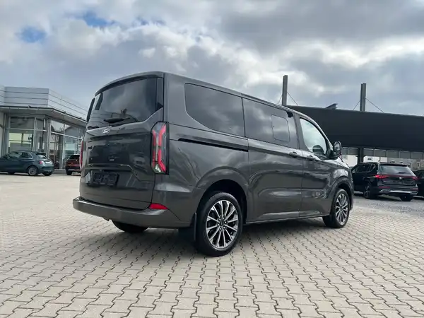 FORD CUSTOM (4/26)