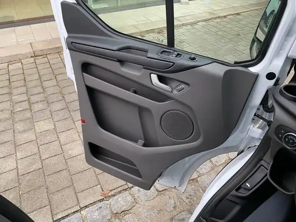 FORD CUSTOM (20/20)