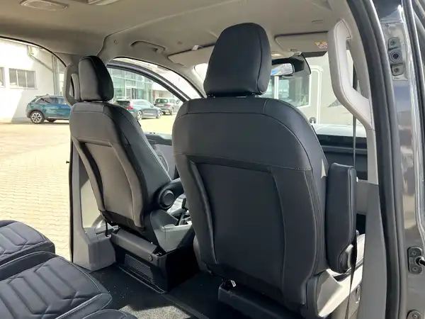 FORD CUSTOM (18/28)