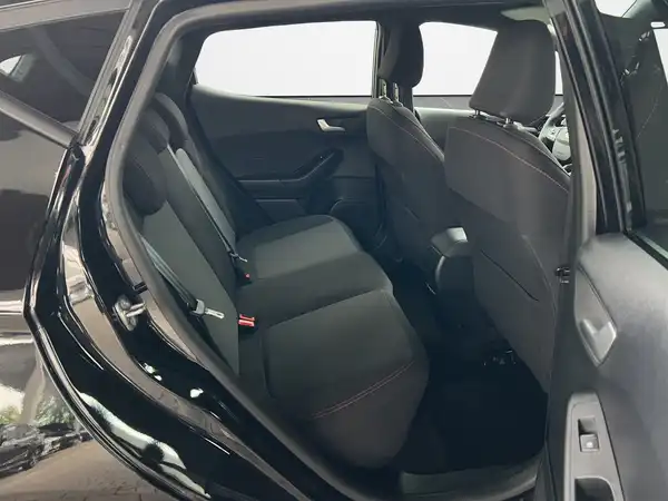 FORD FIESTA (13/19)