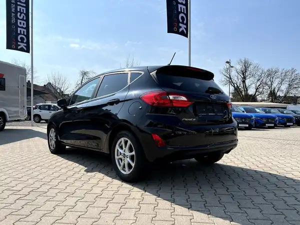FORD FIESTA (2/26)