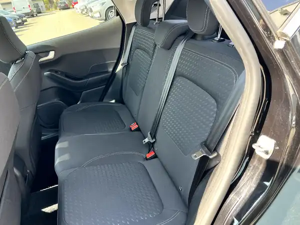 FORD FIESTA (13/26)
