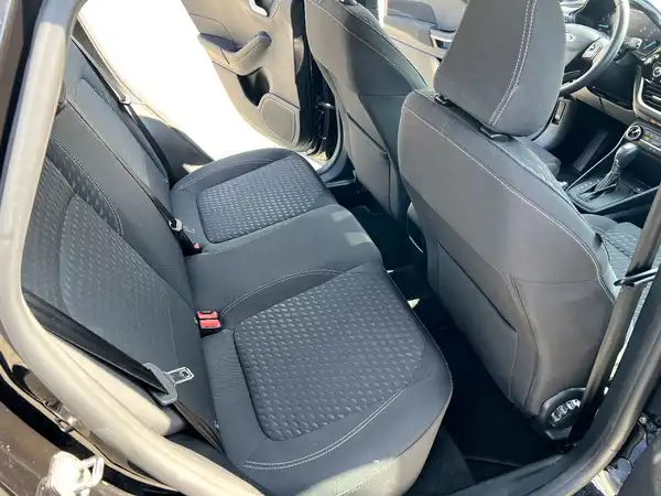 FORD FIESTA (15/26)