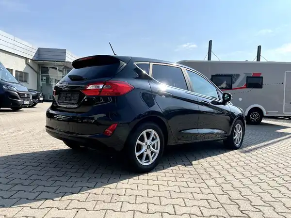 FORD FIESTA (4/26)