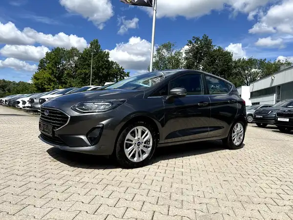 FORD FIESTA (1/27)