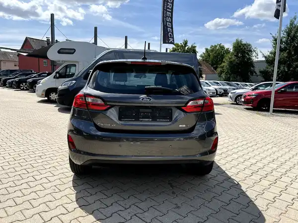 FORD FIESTA (3/27)