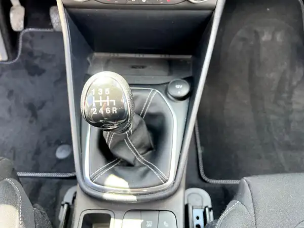 FORD FIESTA (24/27)