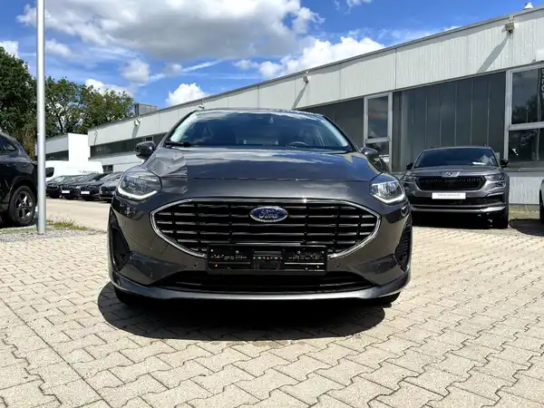 FORD FIESTA (6/27)