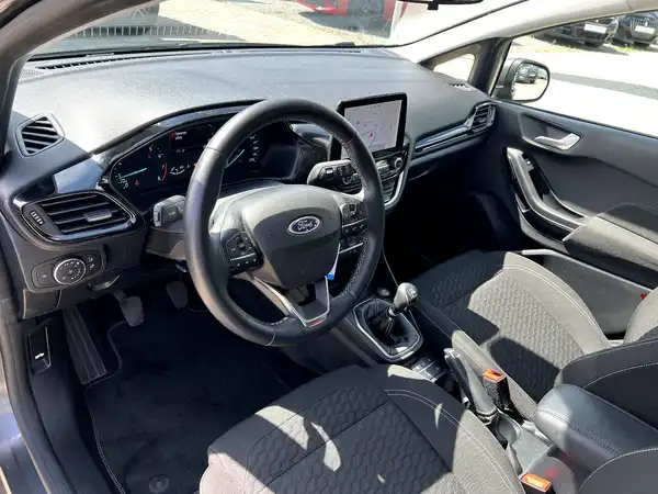 FORD FIESTA (8/27)