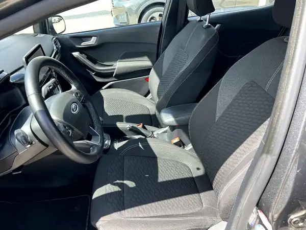FORD FIESTA (9/27)