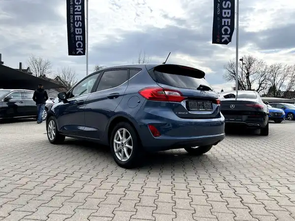 FORD FIESTA (2/26)