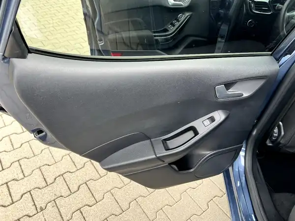 FORD FIESTA (11/26)