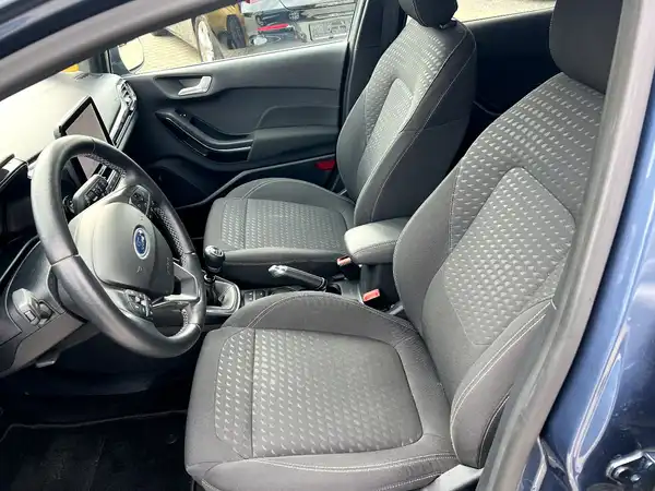 FORD FIESTA (8/26)