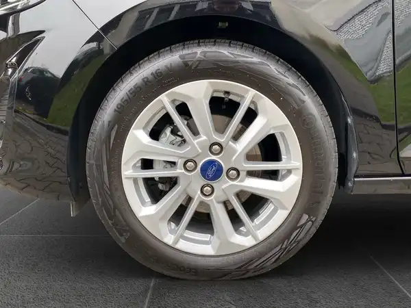 FORD FIESTA (15/19)