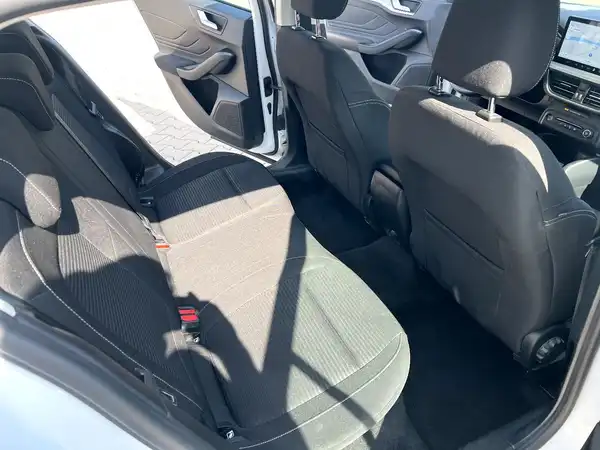 FORD FOCUS (15/26)