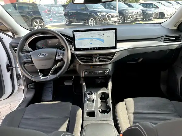 FORD FOCUS (18/26)