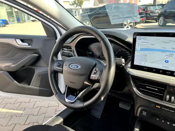 FORD FOCUS (25/26)