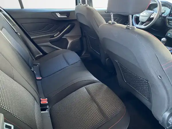 FORD FOCUS (13/21)