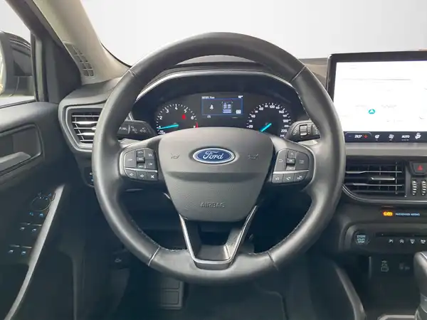 FORD FOCUS (10/19)