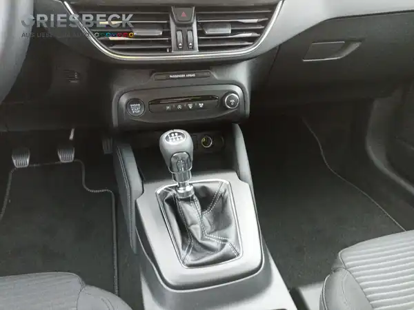 FORD FOCUS (9/17)