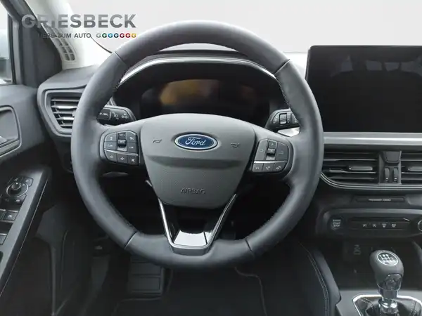 FORD FOCUS (10/17)